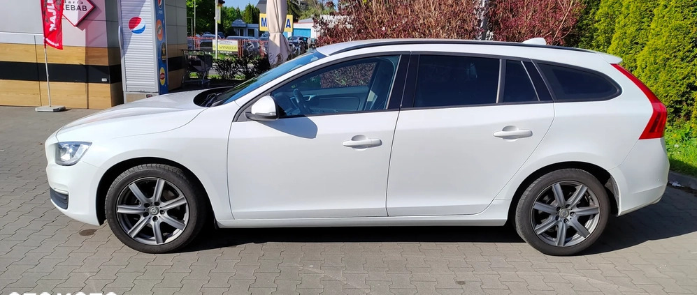 Volvo V60 cena 63900 przebieg: 149500, rok produkcji 2018 z Częstochowa małe 436